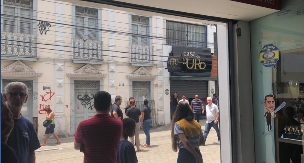 DUAS JOALHERIAS SÃO ASSALTADAS NO CENTRO DE CABO FRIO