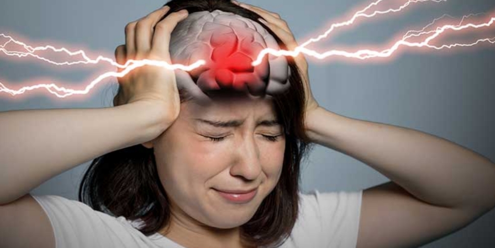 Porque geralmente pessoas tem AVC ao tomar banho