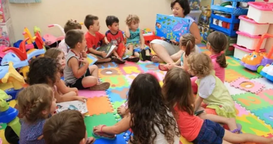 Professora, Controlador de Rota – R$ 2.264,50 – Ter disponibilidade de horário, trabalhar com educação infantil – Rio de Janeiro