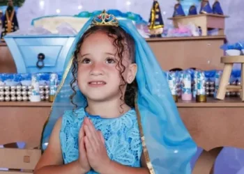 Menina de 5 anos vence tumor e pede festa de aniversário com tema de Nossa Senhora Aparecida