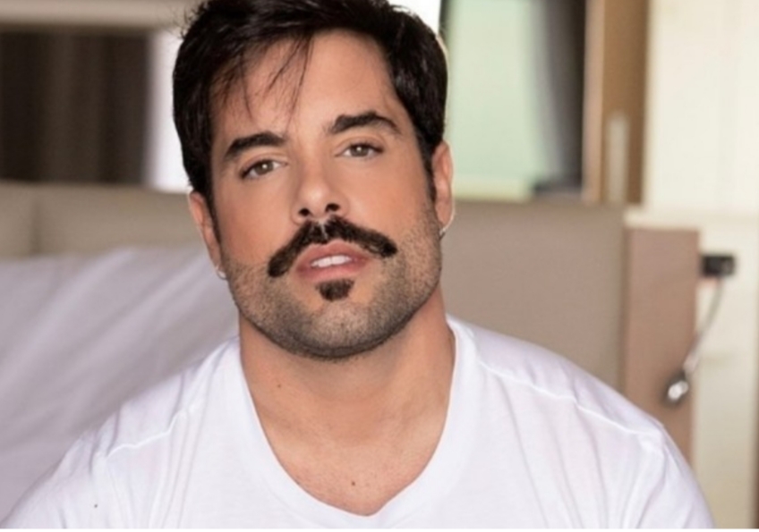 Galã da Globo apresenta o seu marido em evento e fotos são de tirar o fôlego