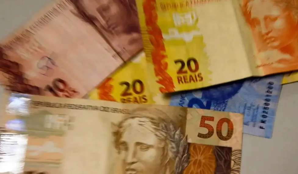 Novo valor do salário mínimo começa a vigorar amanhã