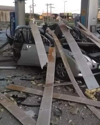 CARRO EXPLODE EM POSTO DE COMBUSTÍVEL