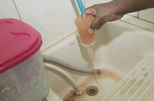 ALERTA – ÁGUA DE PÉSSIMA QUALIDADE NA ZONA OESTE