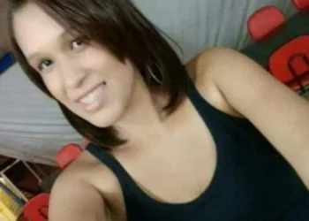 Jovem é encontrada nua e morta em altar de igreja
