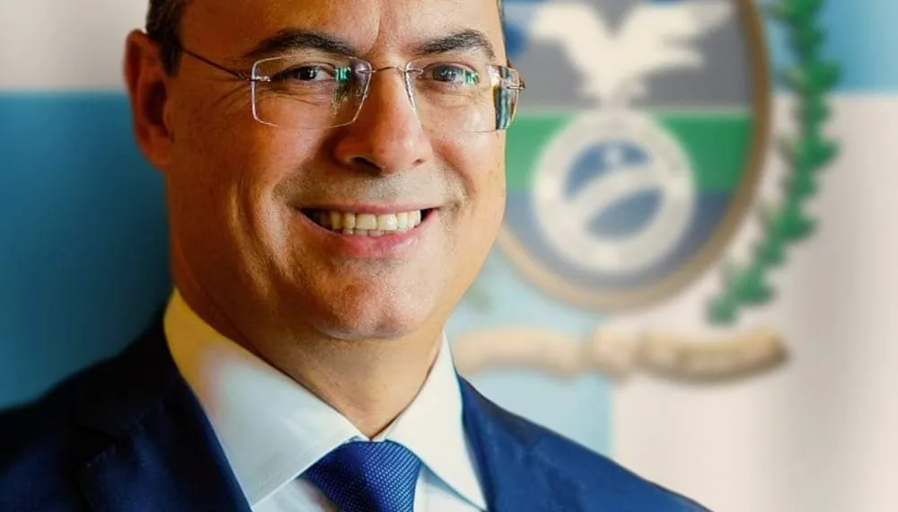 GOVERNO DO RJ PENSA EM DAR 50% DE DESCONTO NA ÁGUA