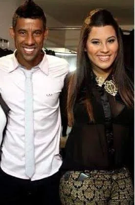 LÉO MOURA AVISA PARA TEREM CUIDADO COM SUA PRÓPRIA IRMÃ: