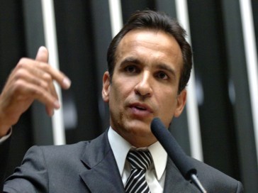 “O Rio sofreu porque Crivella não entendeu a dimensão da cidade”, diz Deputado