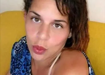 MULHER É MORTA E ESQUARTEJADA EM COMUNIDADE DO RJ