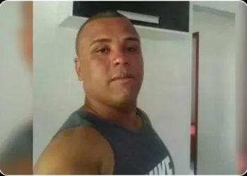 FILHO É SUSPEITO DE MATAR O PAI A FACADAS NO RJ