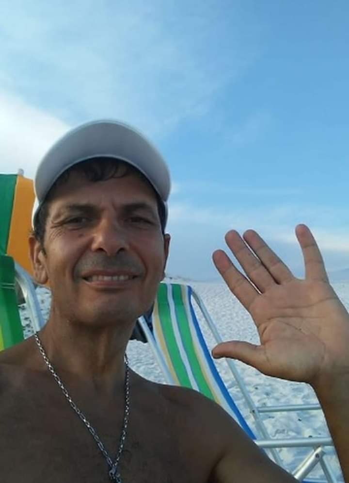 MOTOCICLISTA MORTO NO RJ COM CORTE NO PESCOÇO PROVOCADO POR LINHA CHILENA ERA ITALIANO