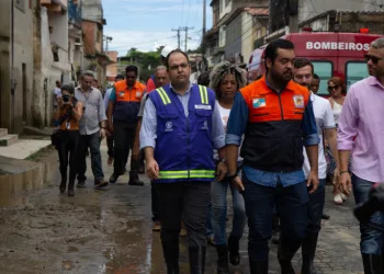 Secretaria de Obras do Estado cria comissão para locais atingidos por enchentes