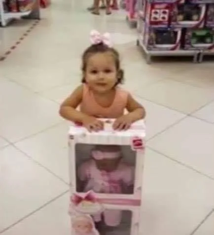 MORRE BEBÊ DE 1 ANO E 8 MESES QUE FOI ESTUPRADA PELO PADRASTO QUE FAZIA RITUAIS SATÂNICOS