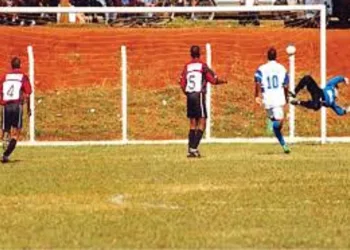 Tiroteiro em campo de futebol deixa dois mortos e três feridos no Amazonas