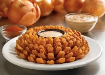 Outback Steakhouse escolhe o bairro de Campo Grande, na Zona Oeste do Rio para inaugurar seu centésimo restaurante no Brasil