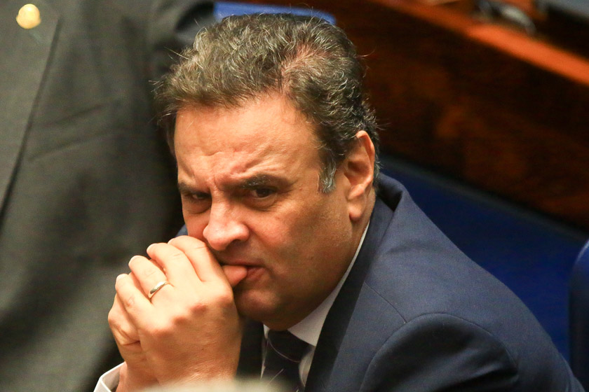 Urgente!!! Aécio Neves é internado às pressas num hospital