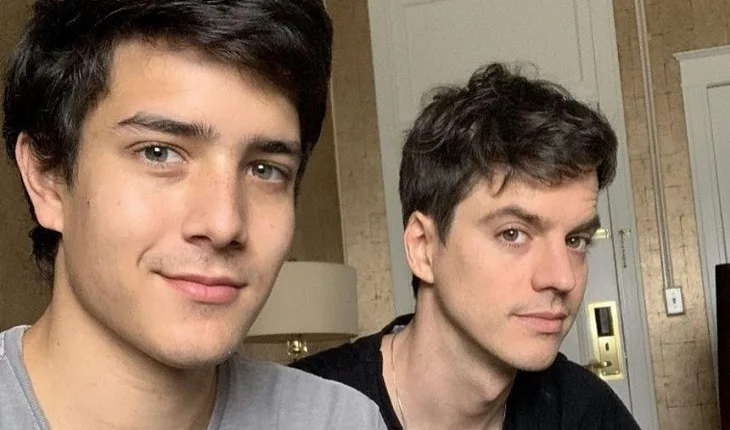 Irmão gay de Luciano Huck comemora aniversário do namorado com declaração: ‘eu te amo’