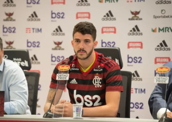 Flamengo apresenta novo reforço da temporada: Gustavo Henrique
