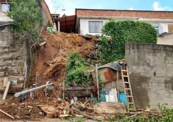 CAOS E DESTRUIÇÃO EM FRIBURGO!!CHUVAS DESTROEM TUDO