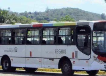 Rio de Janeiro autoriza uso de bermuda por motoristas e cobradores de ônibus