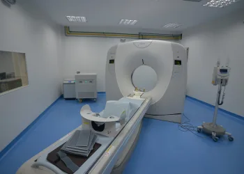 Prefeitura inaugura tomógrafo que fará 1,2 mil exames por mês no Hospital Rocha Faria, em Campo Grande