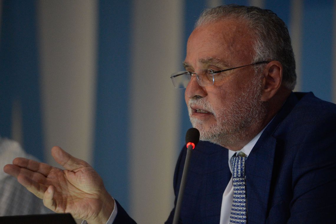 Cedae promete água sem geosmina na próxima semana