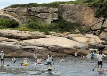 Prefeitura do Rio lança campanha Praia Urgente de mobilização para limpeza da orla do Rio