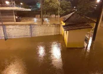 CHUVA E CAOS EM CAMPO GRANDE E REGIÃO