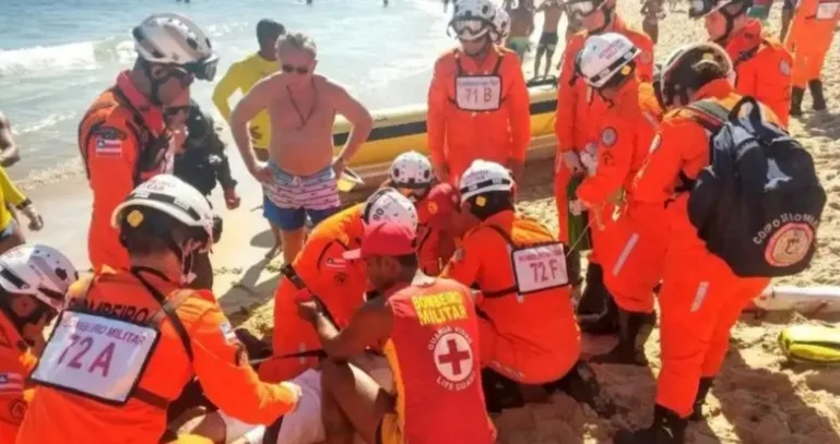 Homem morre após se afogar durante festa de Iemanjá