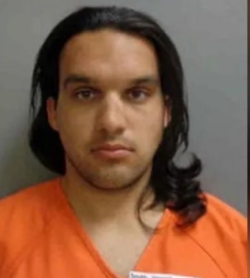 Homem condenado por abusar sexualmente de 15 crianças é solto após mudar de gênero