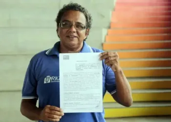 Prefeitura renova contrato de 179 permissionários de vans até 2022