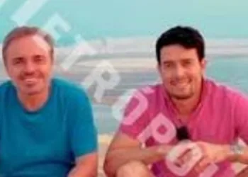  Thiago Salvatico, namorado de Gugu,  esteve no velório do apresentador