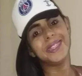 Jovem foi a bloco de carnaval e está desaparecida!! Família pede ajuda