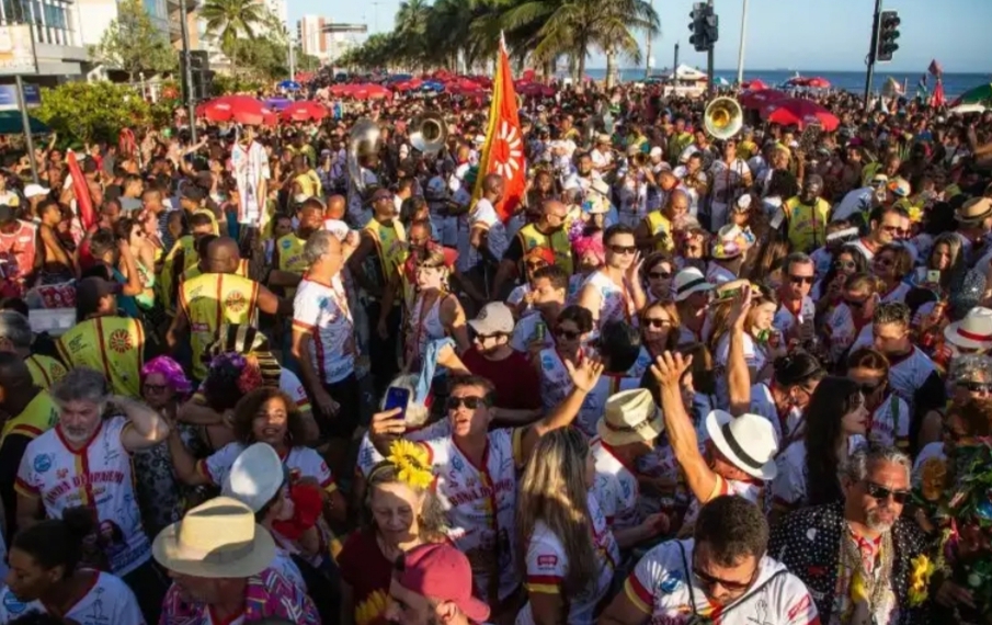 Eventos Rio lança aplicativo agenda dos blocos de Carnaval do Rio
