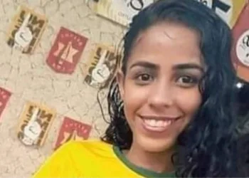 Jovem que ateou fogo no ex-namorado é presa no Rio