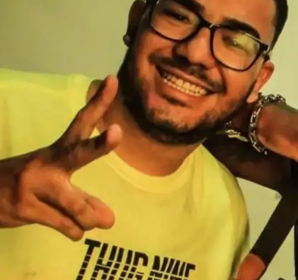 Jovem está desaparecido e seu cartão está sendo usado!! Familia pede ajuda
