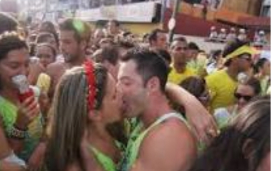 Médico diz como doença do beijo pode ser evitada no carnaval