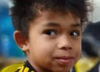 PAI E FILHO DE 7 ANOS SÃO ENCONTRADOS MORTOS, O PAI É O PRINCIPAL SUSPEITO