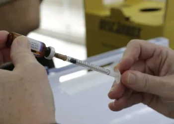 Vacina contra o sarampo neste sábado!! São 350 postos