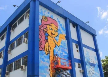 Grafitti em mural de escola na Zona Oeste  gera polêmica na região