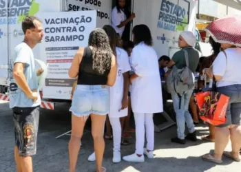 Cerca de 400 pessoas foram imunizadas contra o sarampo no Chega Mais