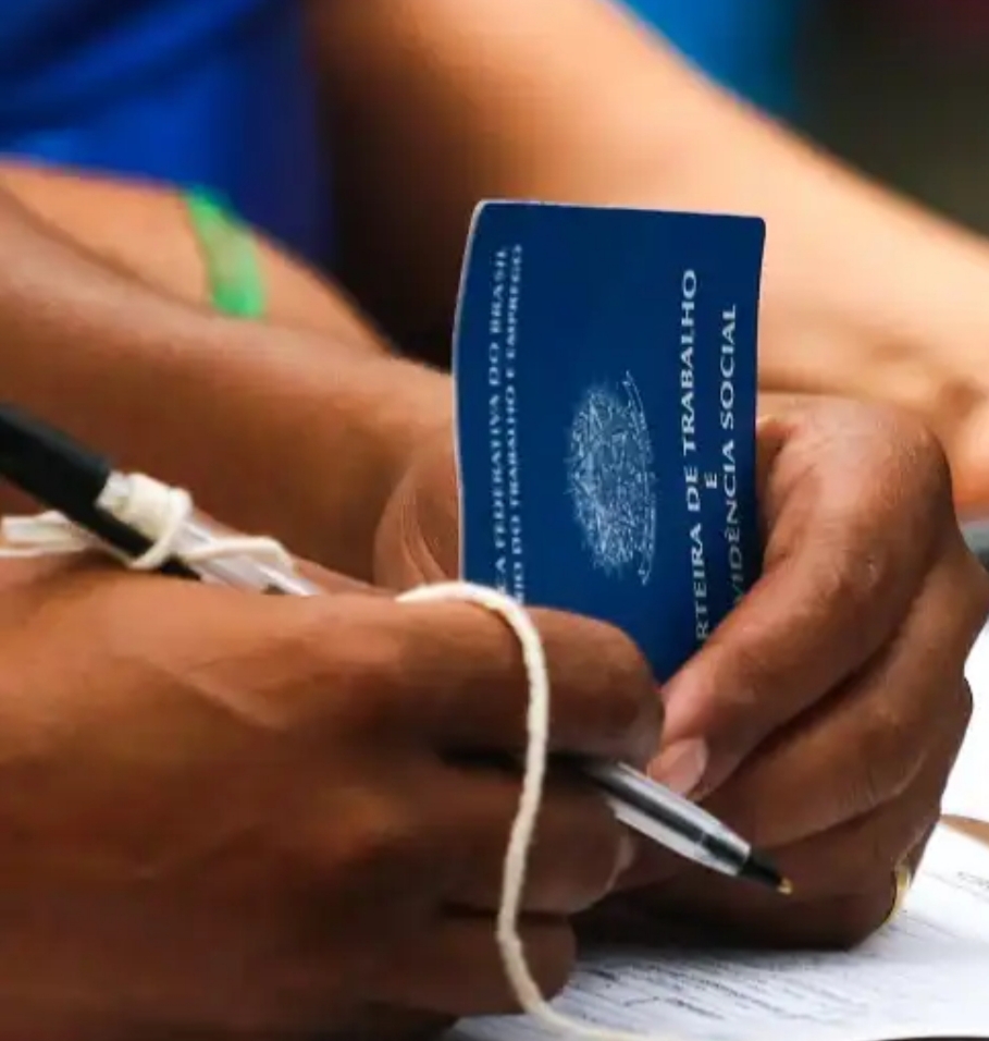 Programa ajuda em um ano mais de 1,2 mil desempregados a voltar a trabalhar