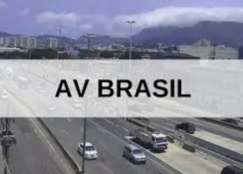 Avenida Brasil está tudo parado sentido Centro !! Vejam alternativas de rota