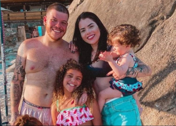 Cantor ferrugem aparece magrinho  em Grumari com a família