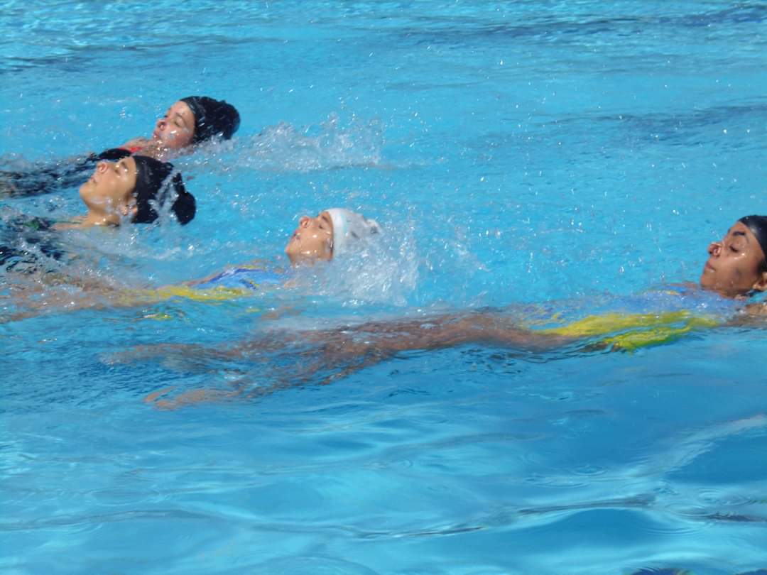 COMO A NATAÇÃO MUDA SEU CÉREBRO E TE FAZ MENTALMENTE SAUDÁVEL