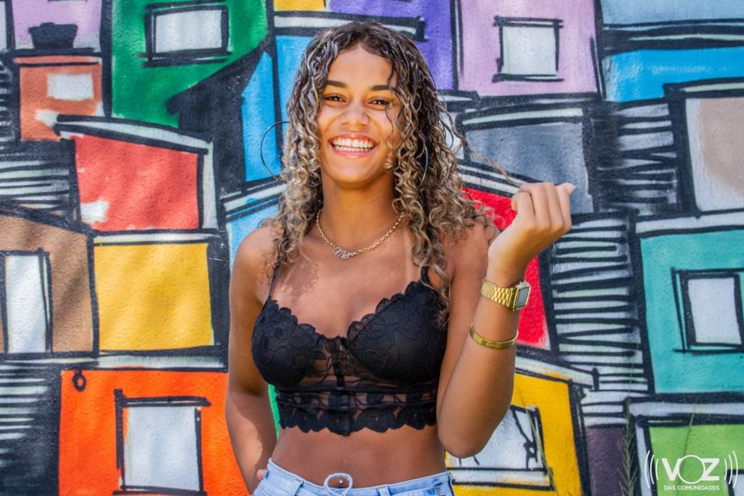 Concurso de beleza está agitando jovens de comunidades do Rio