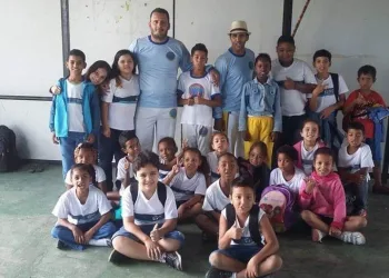 Policial morto dava aulas de capoeira para crianças carentes no Rio