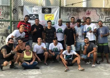 BOMBEIROS SE REUNEM EM AÇÃO BENEFICENTE NA ZONA OESTE