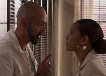 Amor de Mãe: Vitória trava guerra com Álvaro e surpreende ao tirar Amanda da cadeia