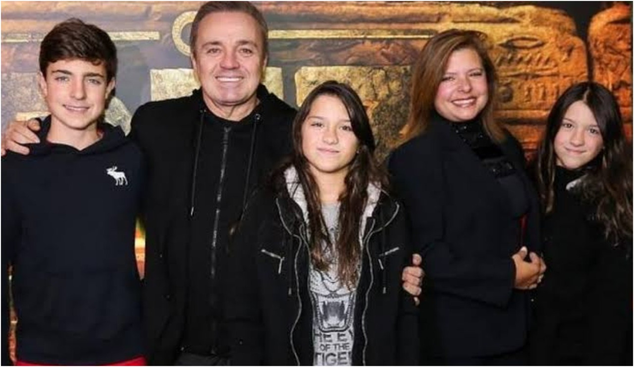 Viúva de Gugu Liberato ordena abertura de arquivo para provar relação amorosa com o apresentador